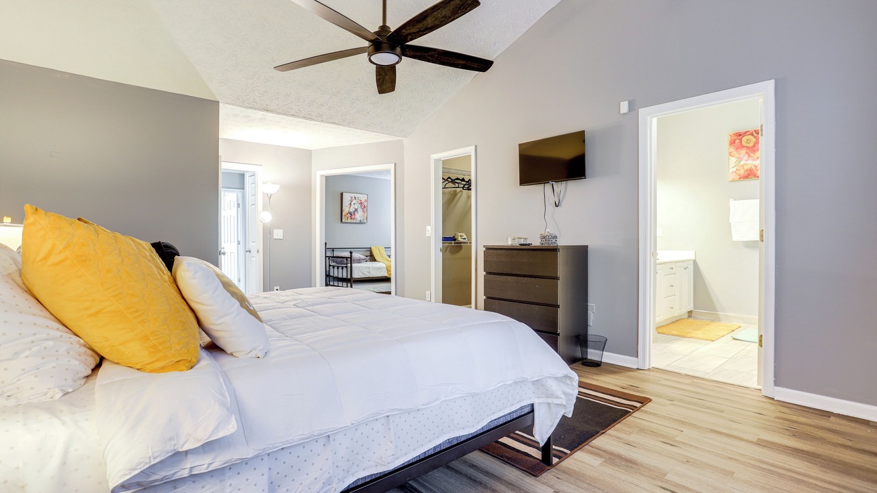 Photo of Bedroom in Lawrenceville