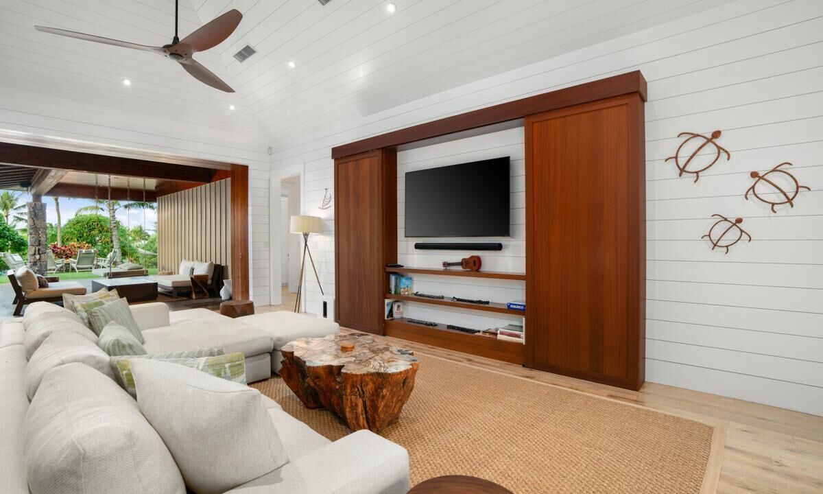 Photo of Livingroom in Poipu