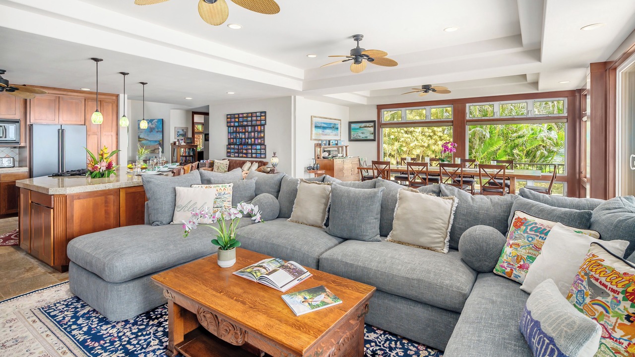 Photo of Livingroom in Poipu