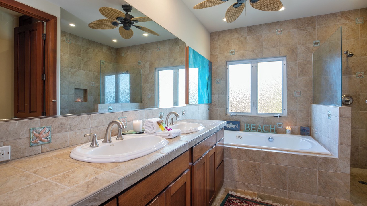 Photo of Bathroom in Poipu