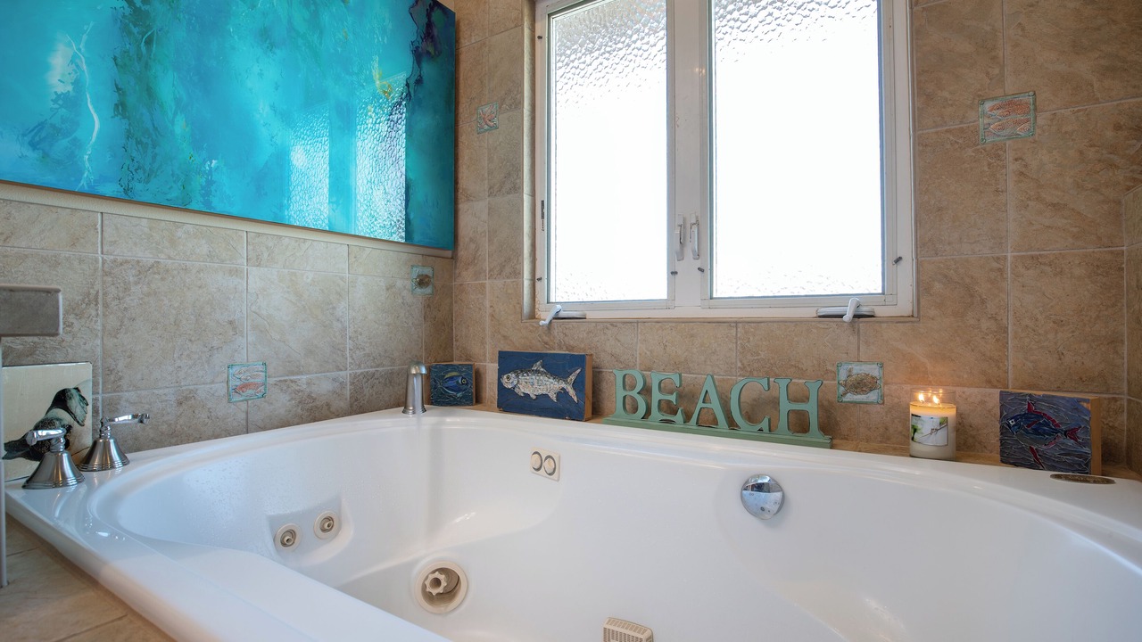 Photo of Bathroom in Poipu