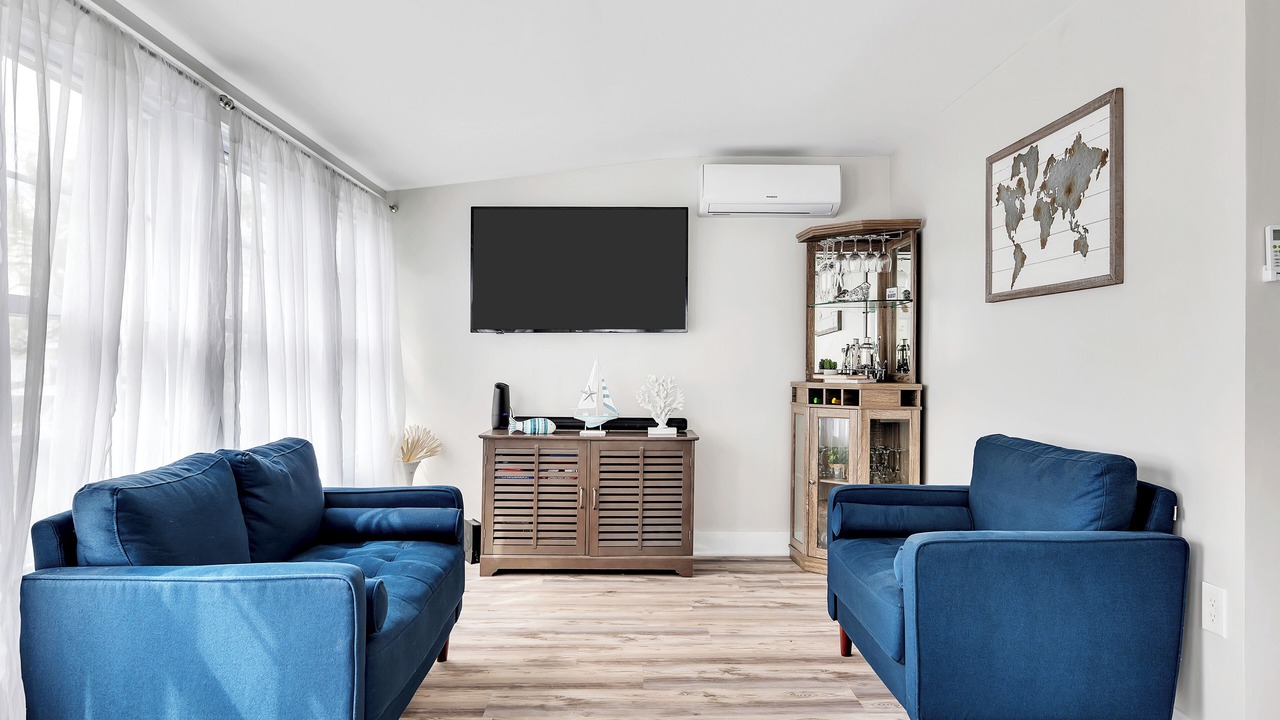 Photo of Livingroom in Saratoga Springs