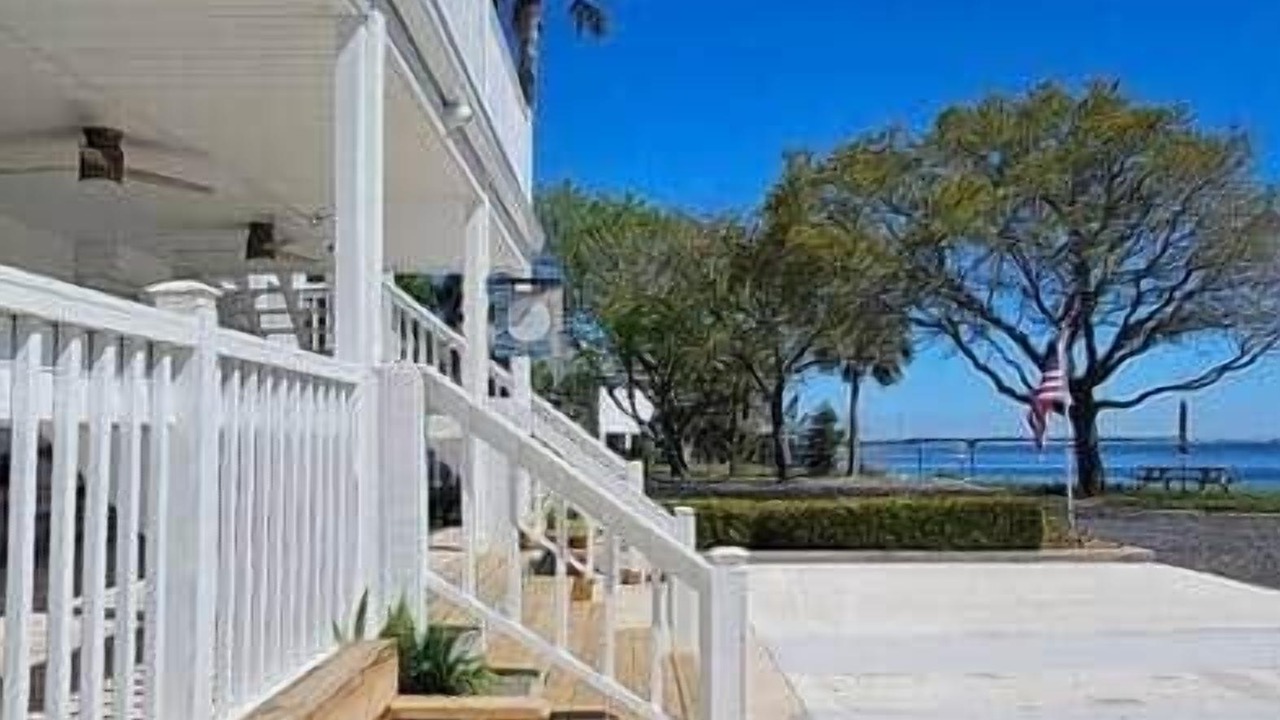 Photo of Patio Balcony in Fort George Island