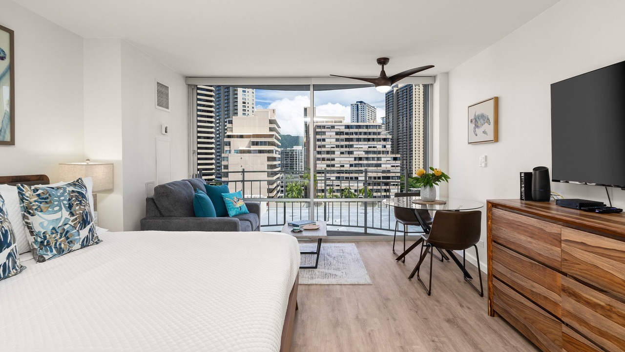 Photo of Bedroom in Waikiki