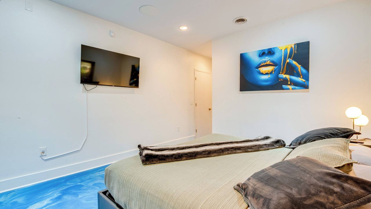 Photo of Bedroom in Collier Heights