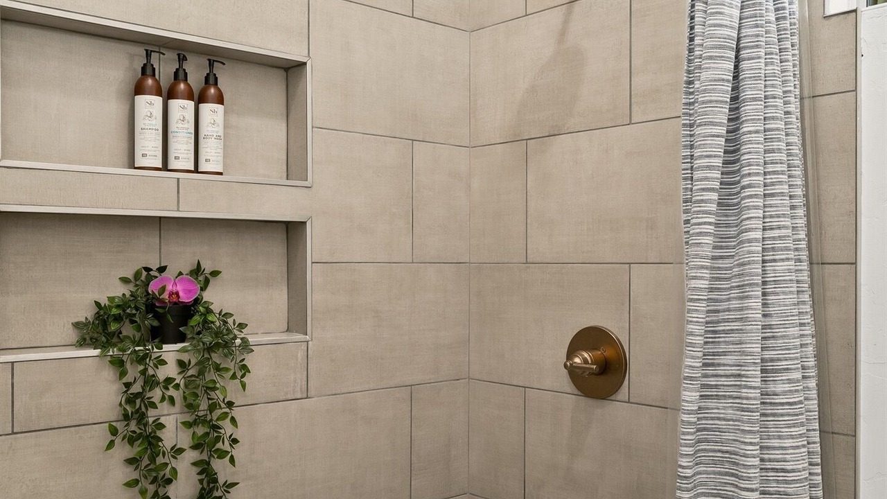 Photo of Bathroom in Kaiulani