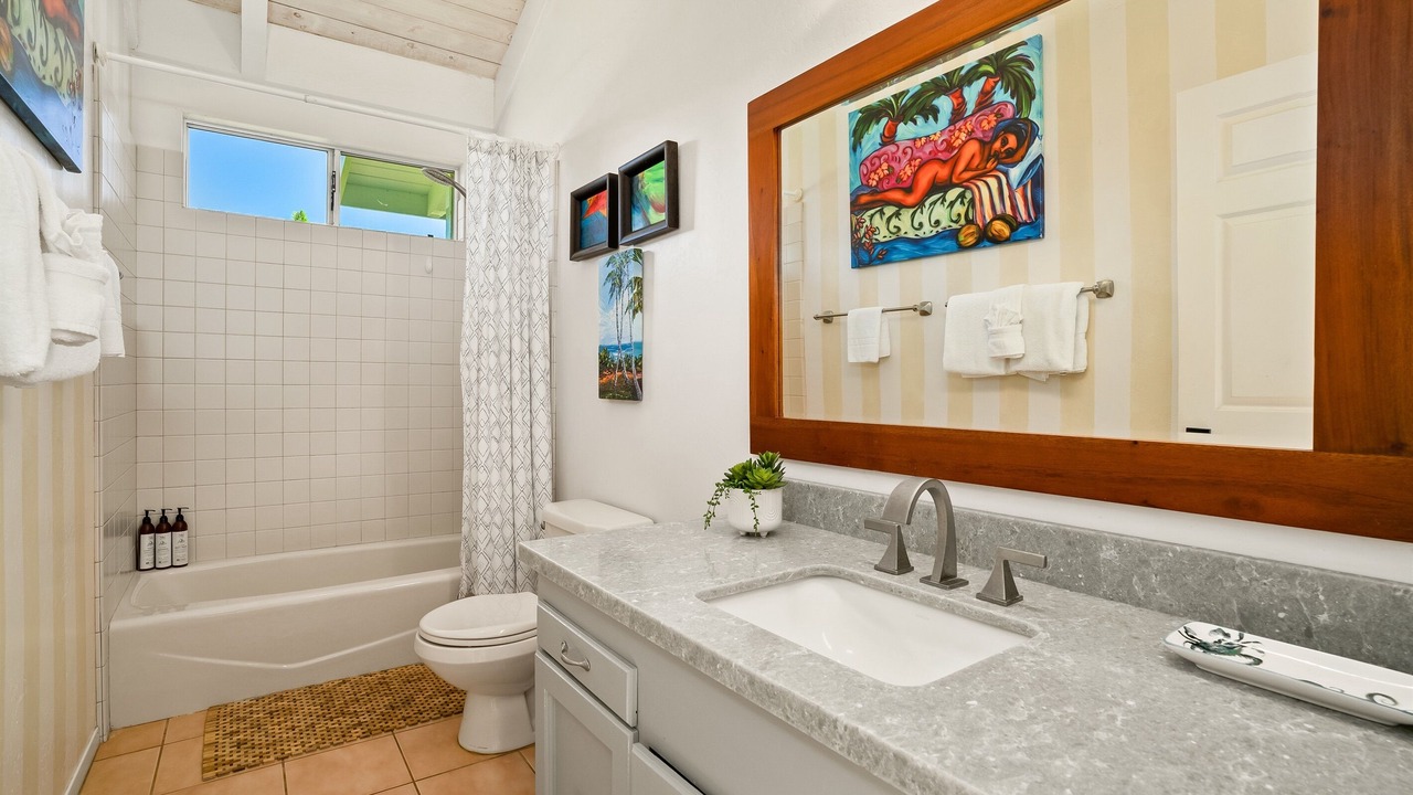 Photo of Bathroom in Kaiulani