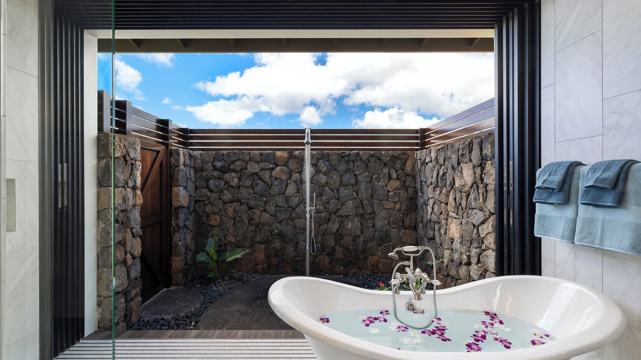Photo of Bathroom in Poipu