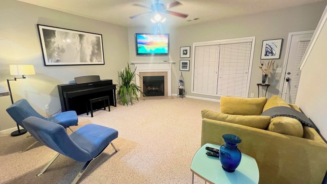 Photo of Livingroom in Town Center