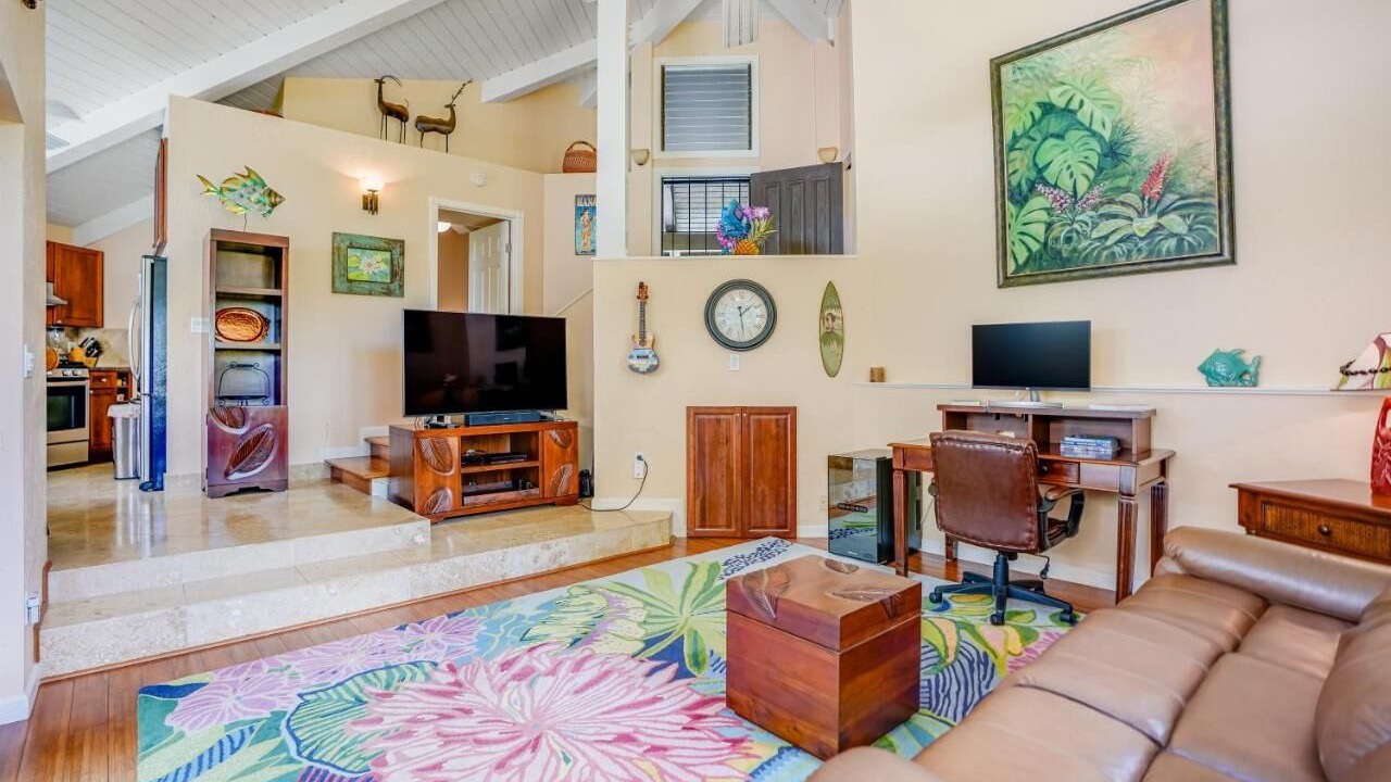 Photo of Livingroom in Princeville