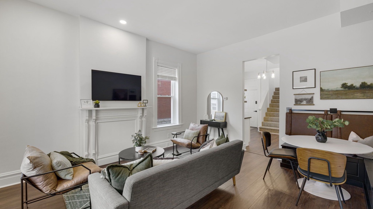 Photo of Livingroom in St. Charles