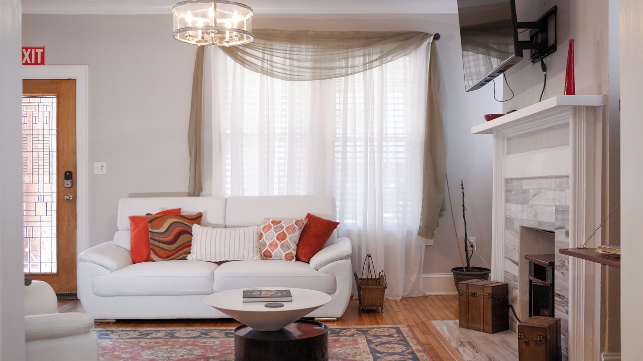 Photo of Livingroom in Old Fourth Ward
