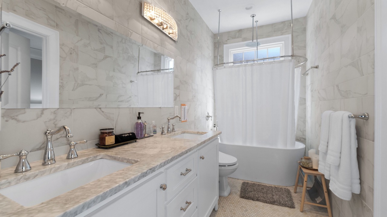 Photo of Bathroom in Old Fourth Ward
