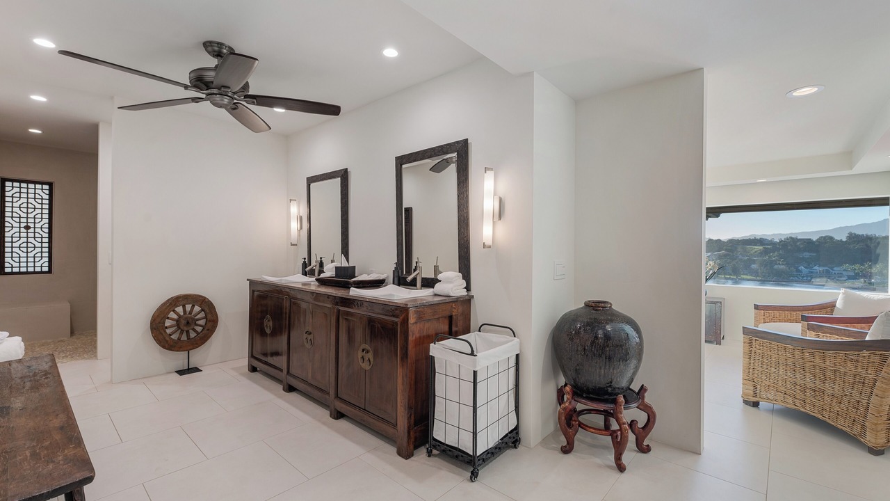 Photo of Bathroom in Lihue
