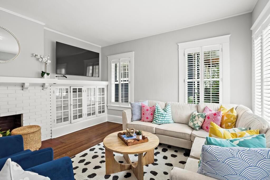 Photo of Livingroom in Virginia Highland