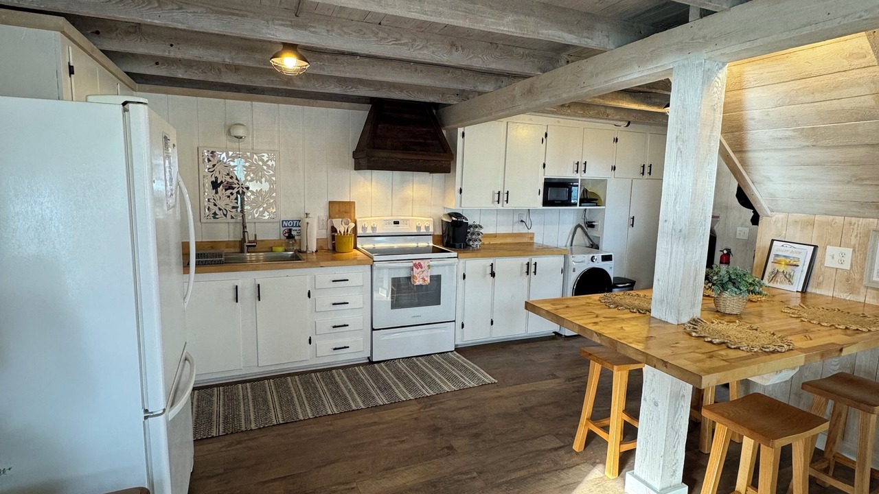 Photo of Kitchen in Town of Torrey