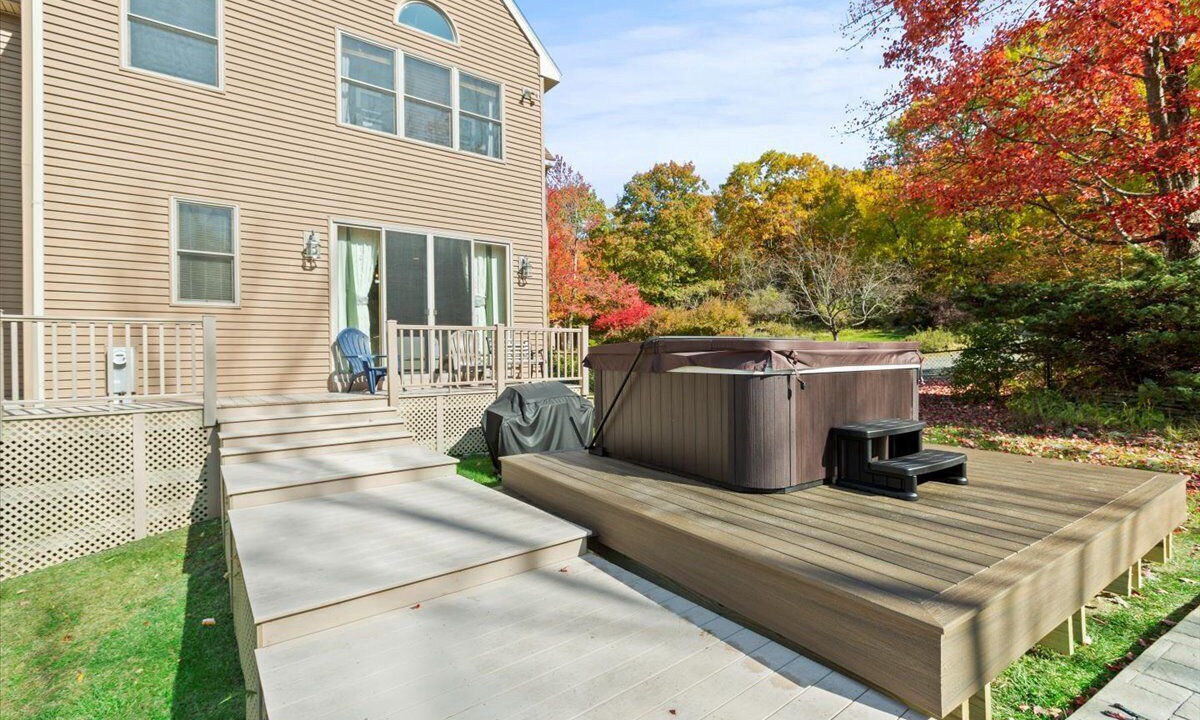 Photo of Patio Balcony in Town of Grafton
