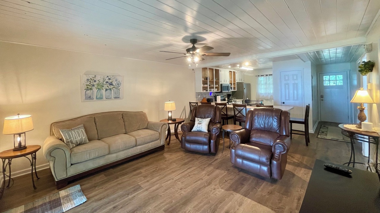 Photo of Livingroom in Milledgeville