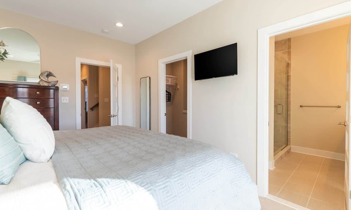 Photo of Bedroom in Caine Woods
