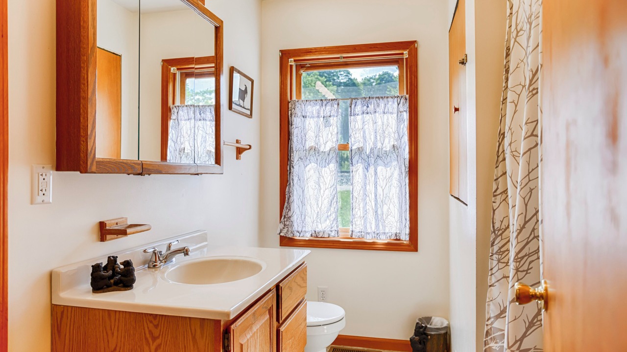 Photo of Bathroom in Town of Benton