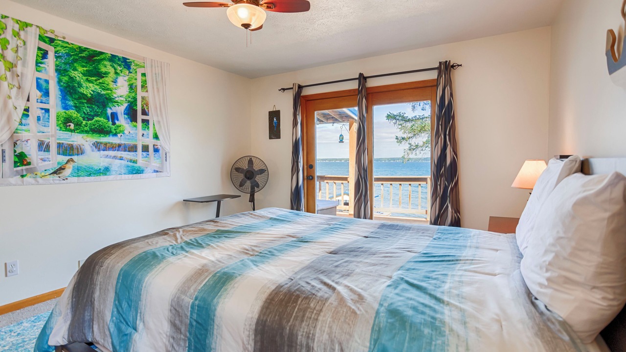 Photo of Bedroom in Town of Benton