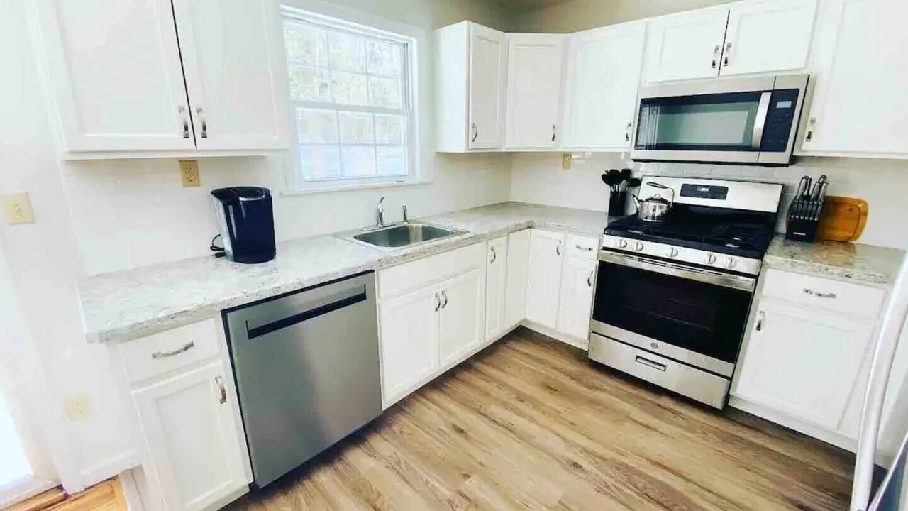 Photo of Kitchen in Geyser Crest