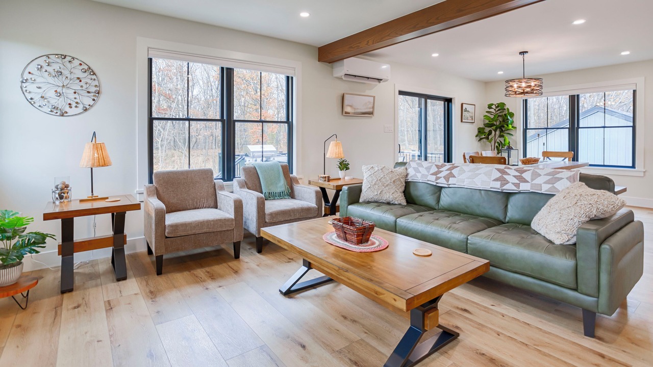 Photo of Livingroom in Town of Torrey