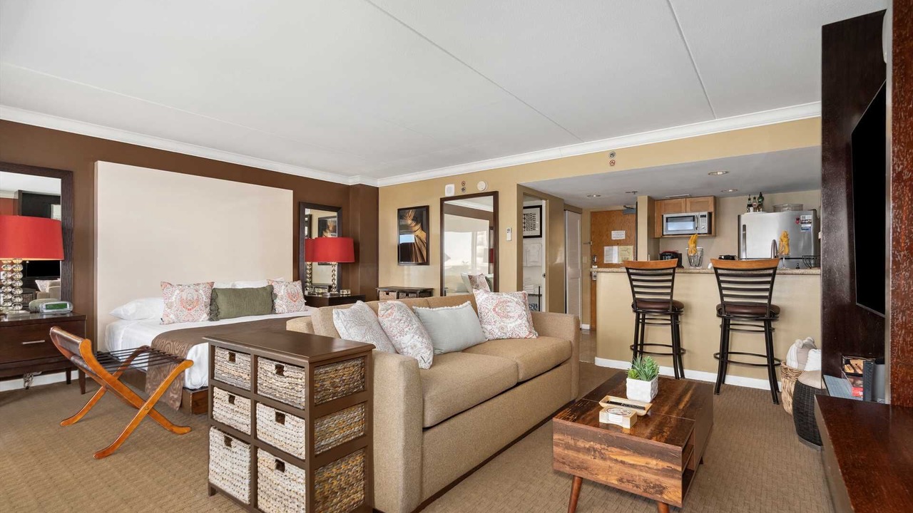 Photo of Livingroom in Waikiki