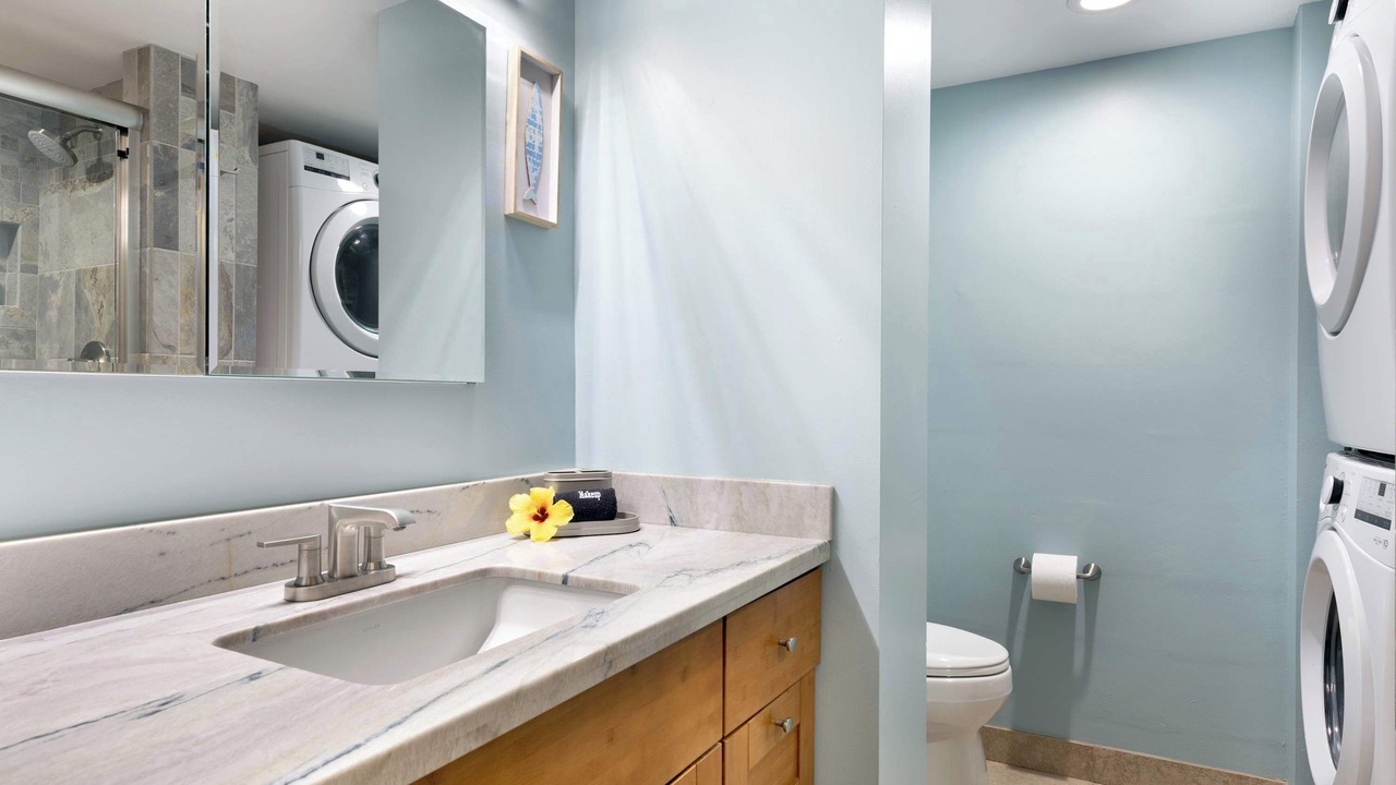 Photo of Bathroom in Kahaluu Bay