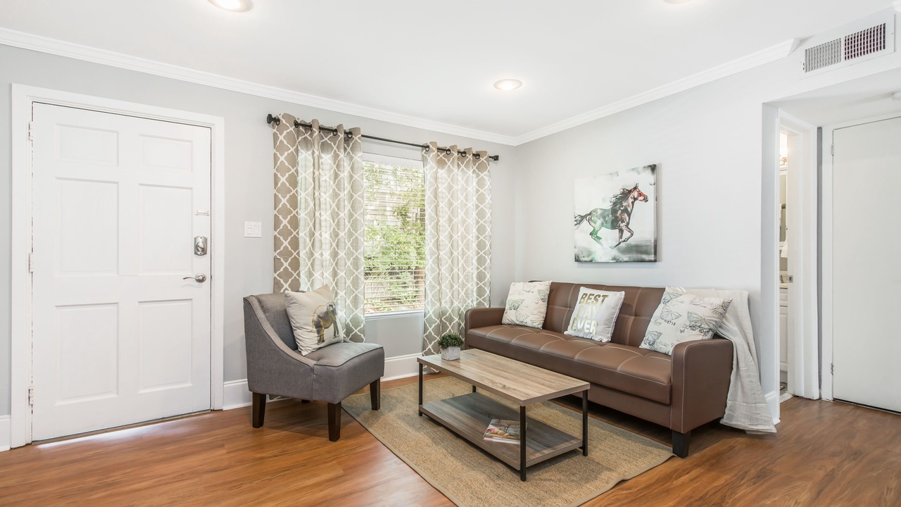 Photo of Livingroom in Midtown