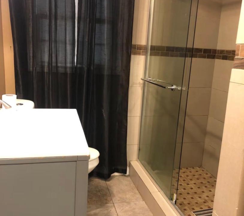 Photo of Bathroom in Belvedere Park