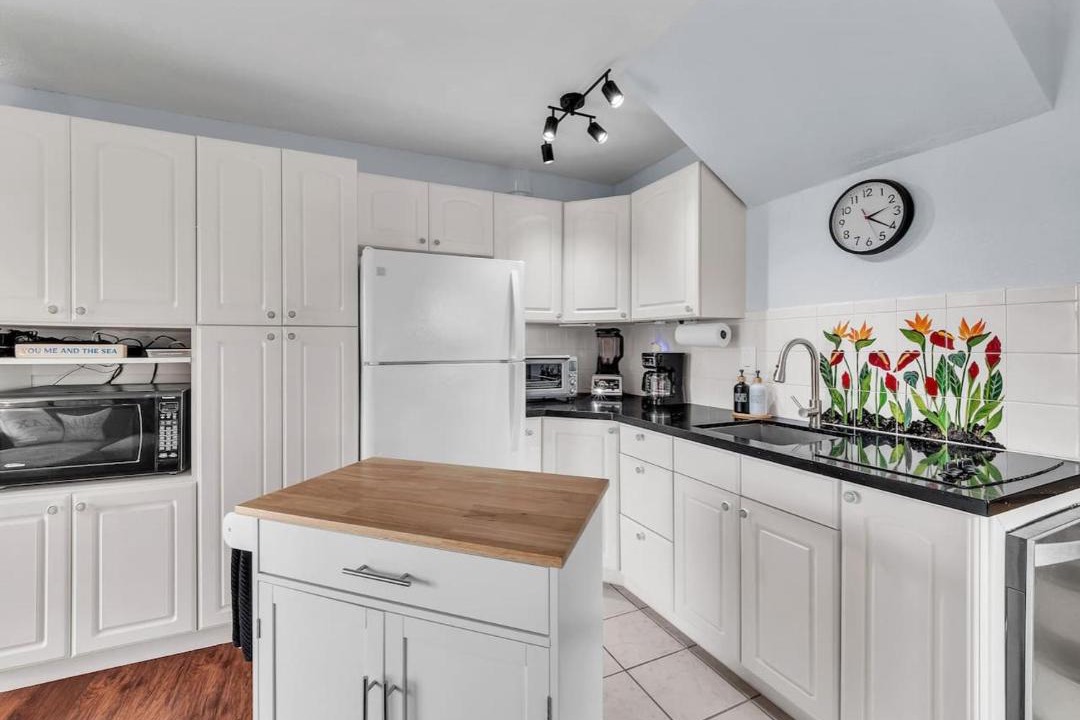 Photo of Kitchen in Punaluu