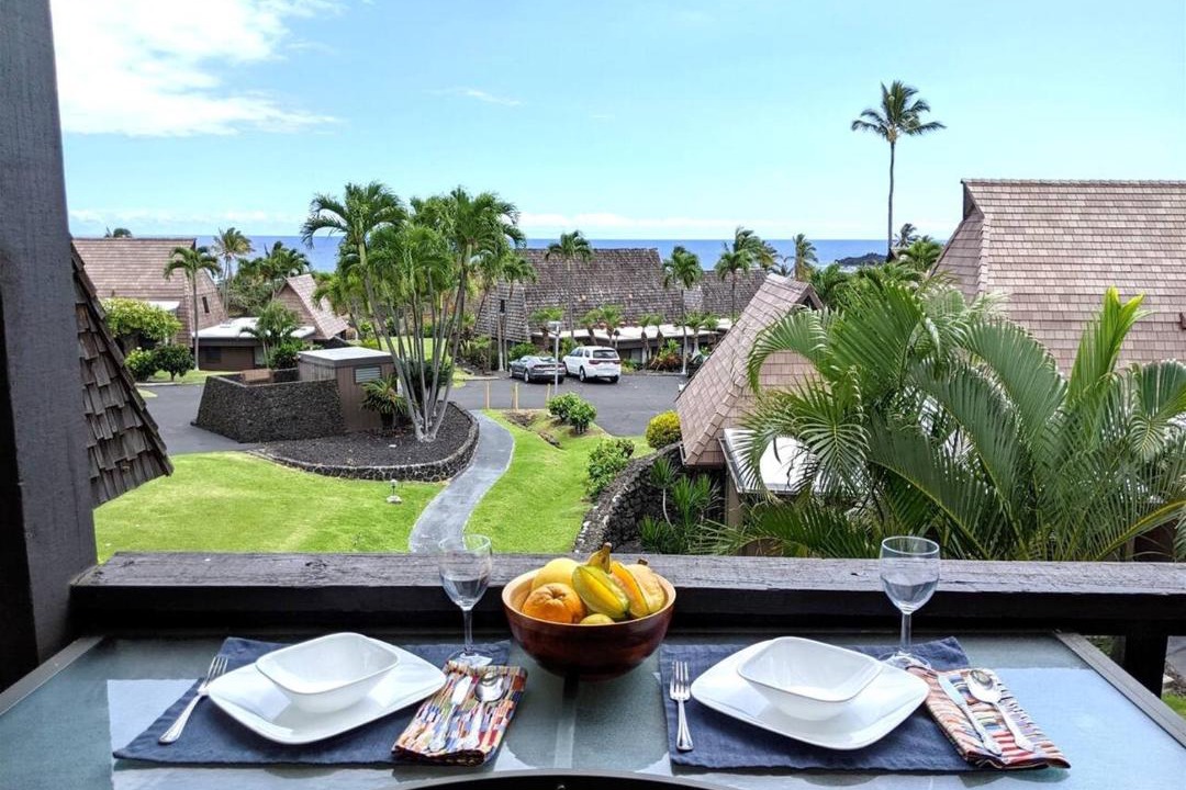 Photo of Patio Balcony in Punaluu