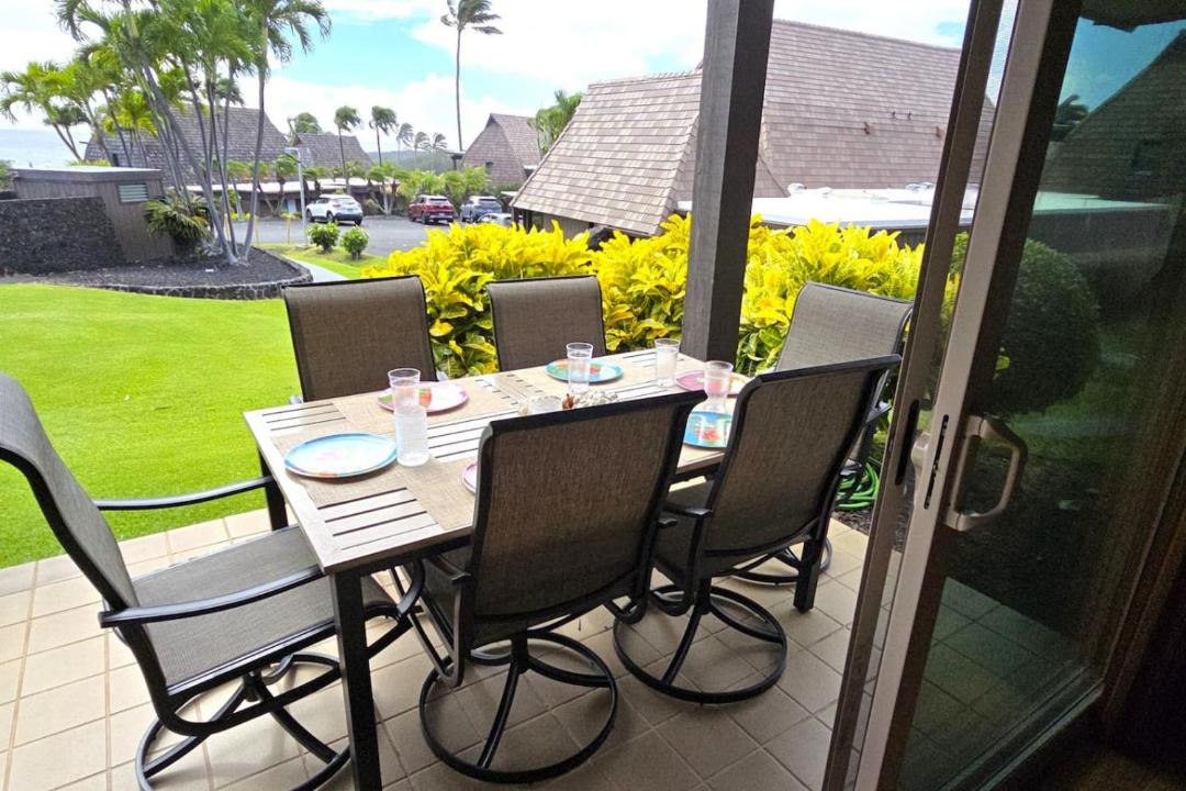 Photo of Patio Balcony in Punaluu