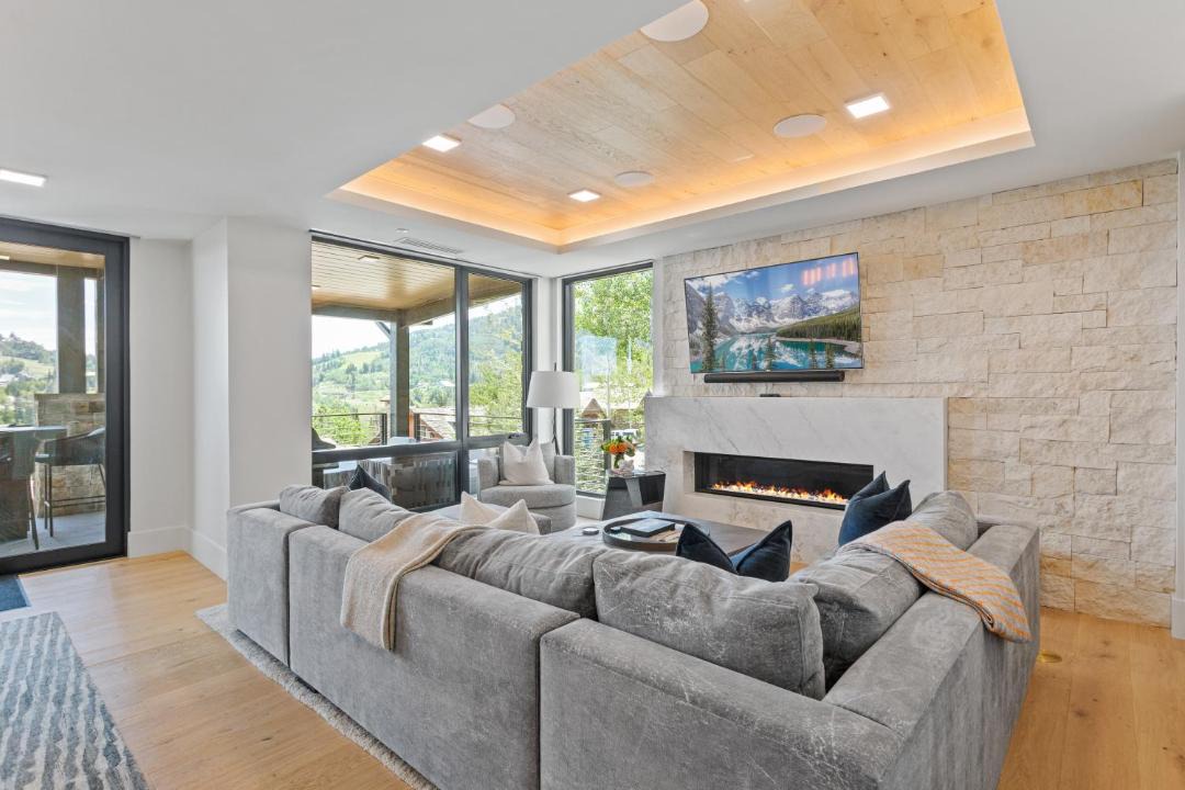 Photo of Livingroom in Empire Pass