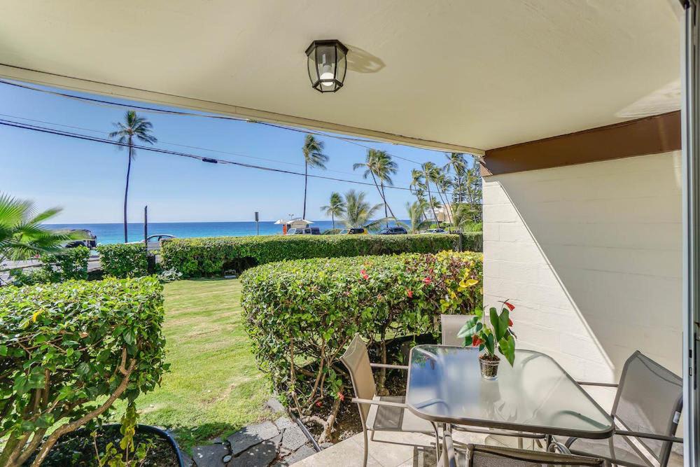 Photo of Patio Balcony in Kahaluu Bay