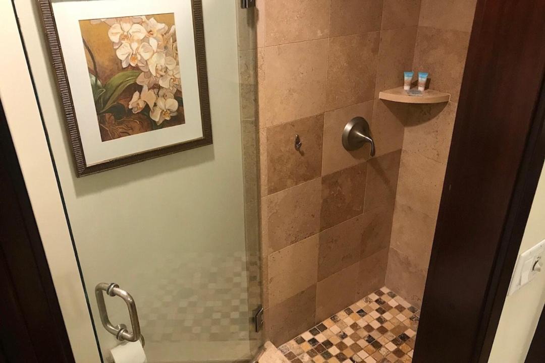 Photo of Bathroom in Wailua
