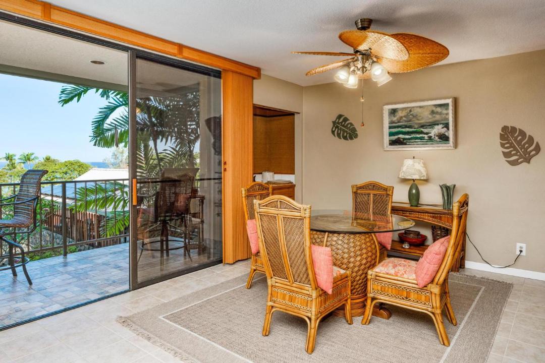 Photo of Patio Balcony in Kahaluu Bay