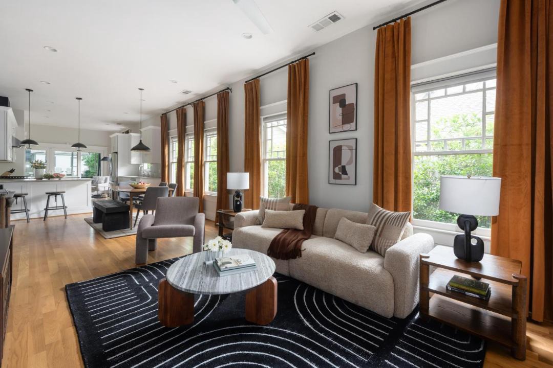 Photo of Livingroom in Virginia Highland