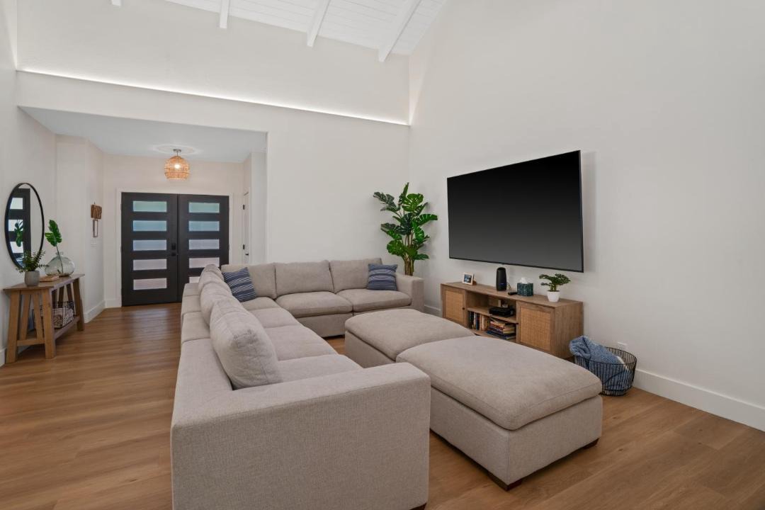 Photo of Livingroom in Princeville