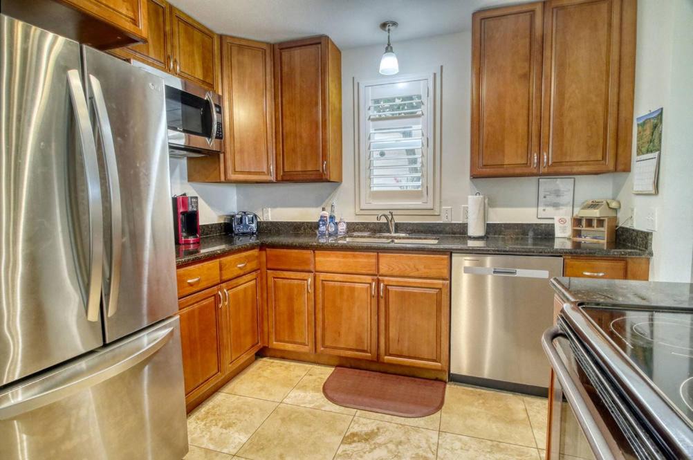 Photo of Kitchen in Kapaa