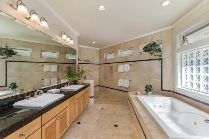 Photo of Bathroom in Princeville