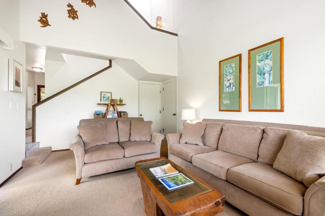 Photo of Livingroom in Koloa