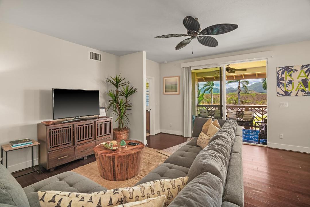 Photo of Livingroom in Poipu