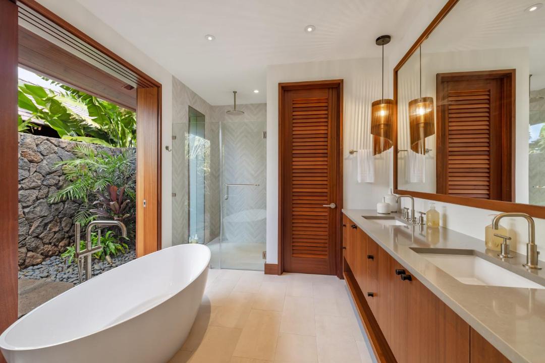 Photo of Bathroom in Poipu