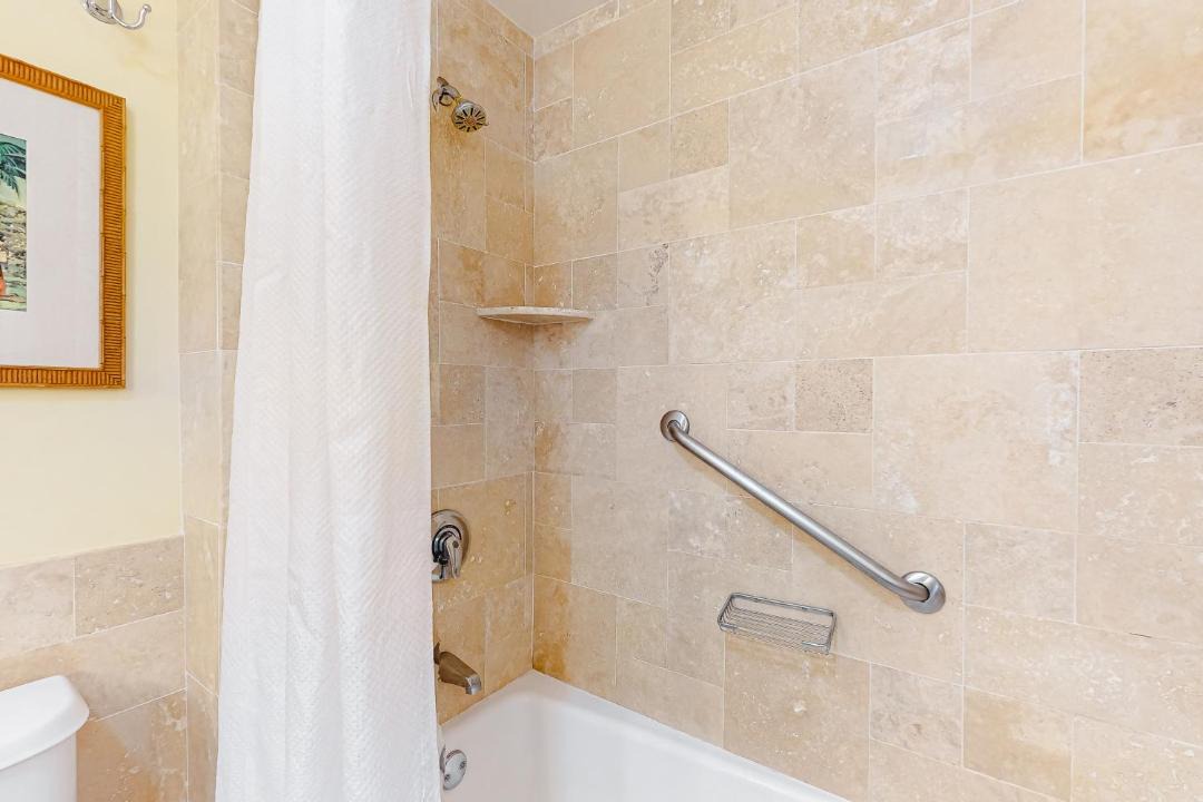 Photo of Bathroom in Hanamaulu