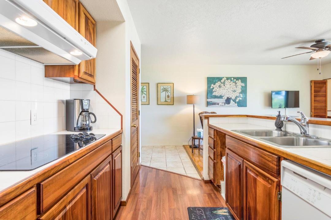 Photo of Kitchen in Kahaluu Bay