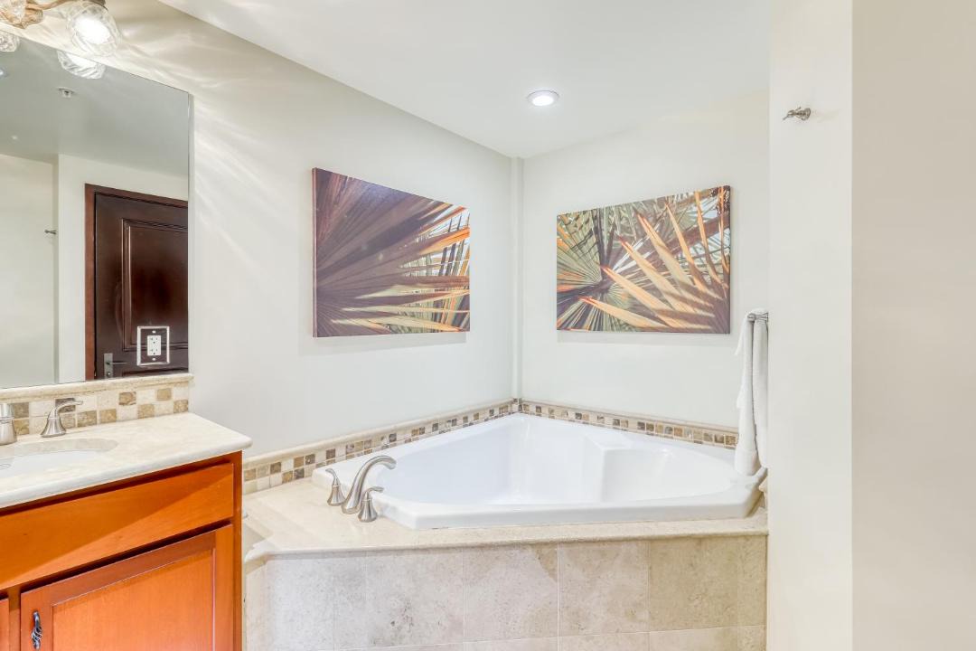 Photo of Bathroom in Wailua