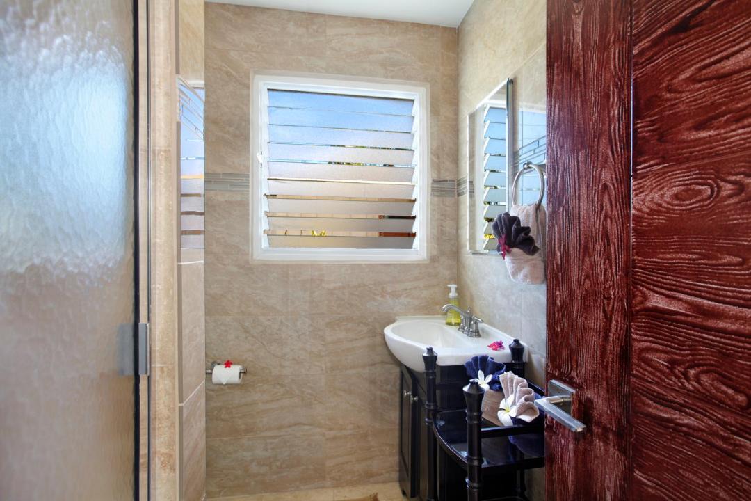 Photo of Bathroom in Wailua