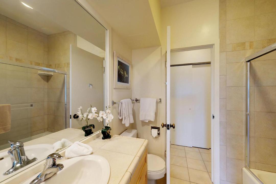 Photo of Bathroom in Wailua